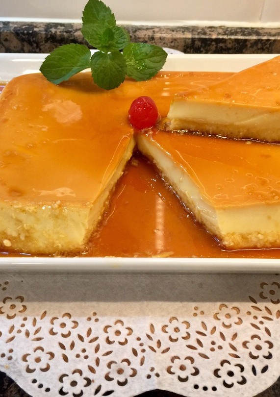 Una foto de Flan de coco, leche condensada y esencia de coco