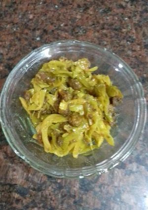 अमृतसरी बढ़िया पत्ता गोभी के साथ (Amritsari badiya with cabbage recipe in hindi) रेसिपी मुख्य फोटो
