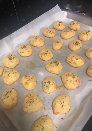 A picture of Cheese Buns.