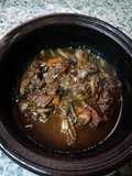 Black chicken curry
