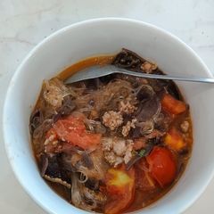 A picture of Vietnamese Vermicelli Noodles with Tomato and Minced Meat.