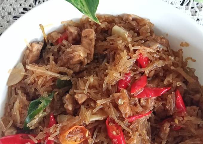 Ini dia! Bagaimana cara membuat Oseng sohun (su un) tempe  sedap