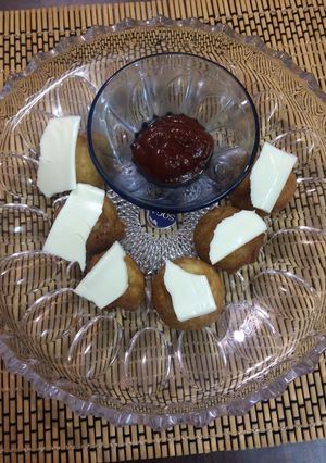 A picture of Cheesy dal Paniyaram.
