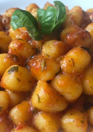 Foto di Gnocchetti al sugo di pomodoro e sapori freschi di campo
