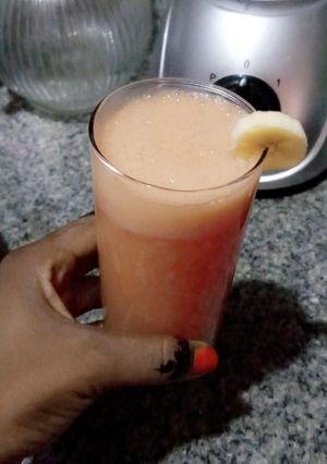 A picture of Mixed fruit smoothie.