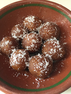 A picture of Marie biscuit gulab jaman.