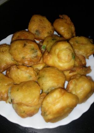 A picture of Mysore Bonda.