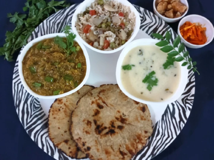 Recipe Gujarati thali: Jowar rotla with baigan bharta, pulav and kadhi which Delicious