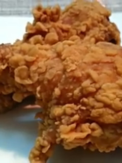 A picture of Crispy Fried Chicken and Garlic sauce.