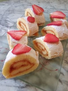 صورة لوصفة بيسكوي رولي بالمربى 🍓🍰🍓🍰