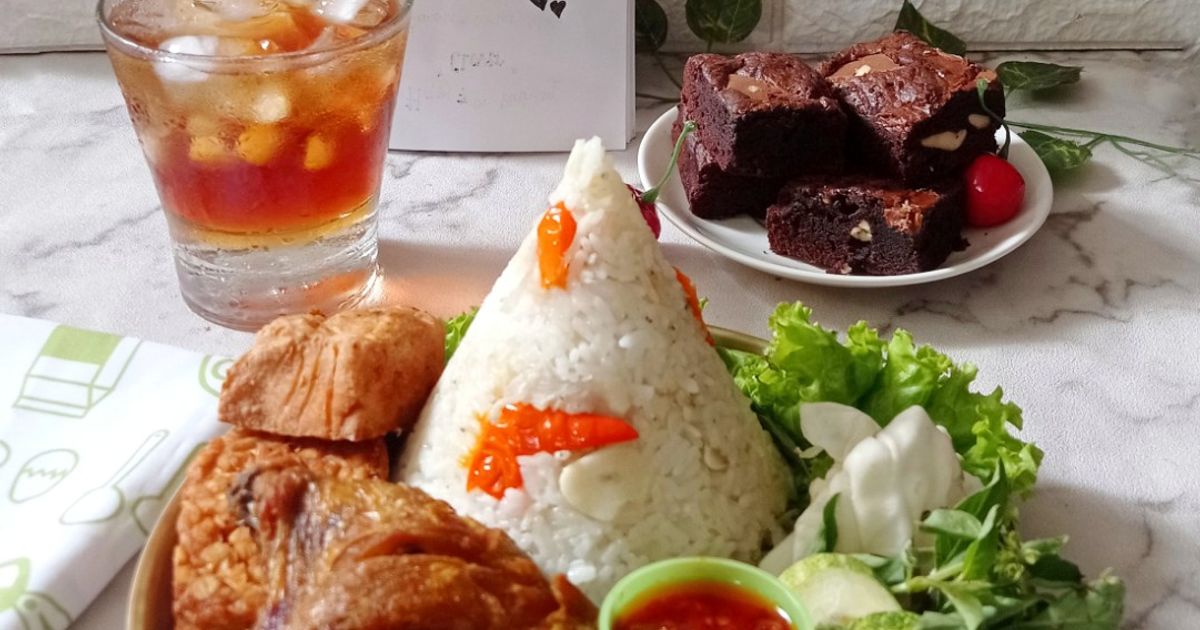 Set Menu UlTah, Nasi liwet, Brownies, Es Teh Kampul
