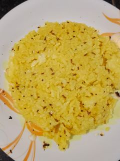 વઘારેલો ભાત (Vagharelo Bhat Recipe In Gujarati) રેસીપી મુખ્ય ફોટો