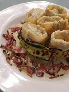 Foto di Paccheri con pancetta e crema di crescenza e zucchine