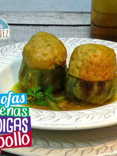 Una foto de Alcachofas rellenas de albóndigas de pollo
