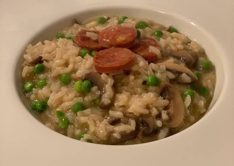 Easiest Way to Prepare Super Quick Homemade Chrorizo, Pea and Parmesan Risotto