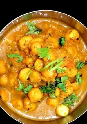મખાના ની સબ્જી(Makhana Sabji Recipe In Gujarati) રેસીપી મુખ્ય ફોટો