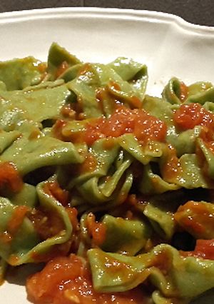 Foto di Tagliatelle Verdi al Pomodoro 🍃