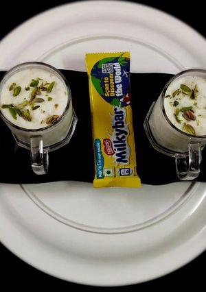 A picture of Milkybar milk shake.