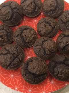 Una foto de Muffin de algarroba y avena