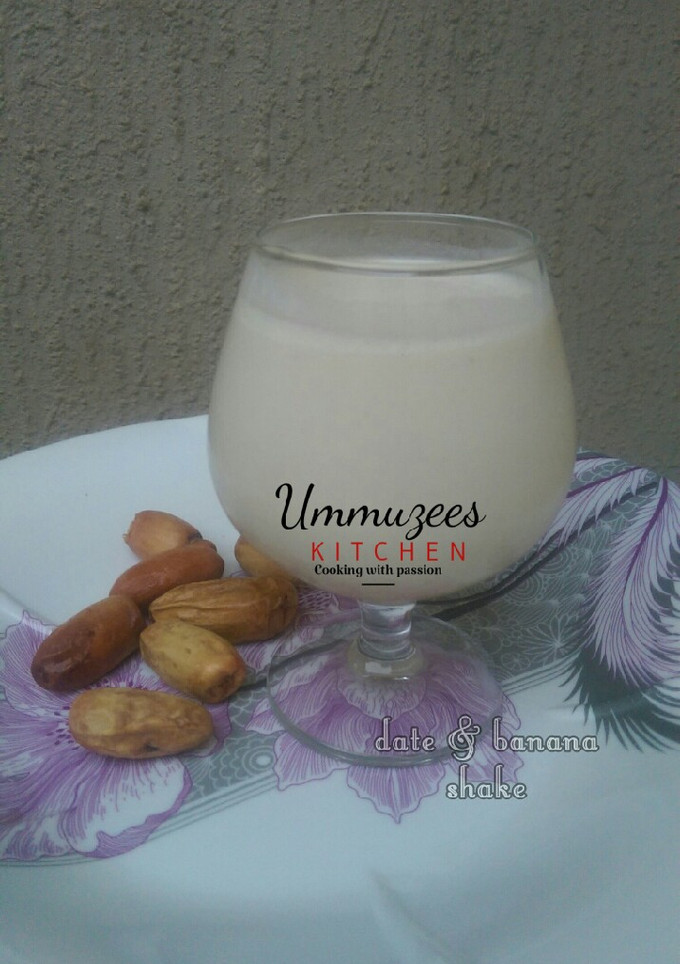 A picture of Date and Banana shake.
