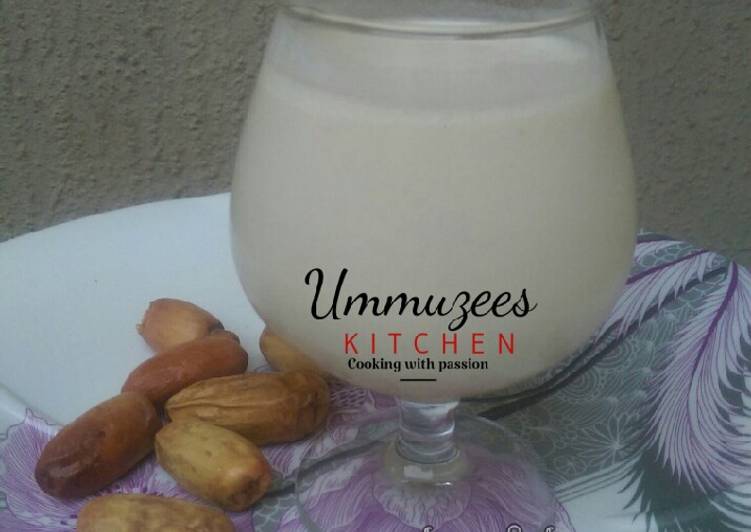 Recipe of Date and Banana shake in 21 Minutes for Beginners