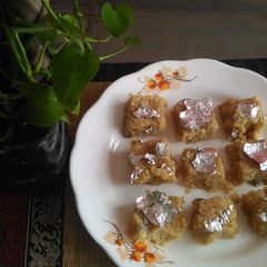 A picture of Omani khabeesa.