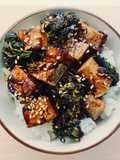 Tofu e broccoli arrosto in salsa teriyaki
