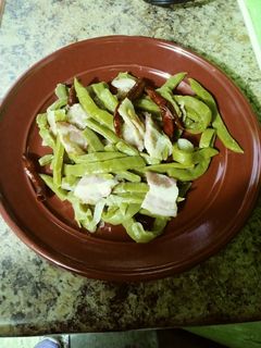 Una foto de Nopalitos con tocino