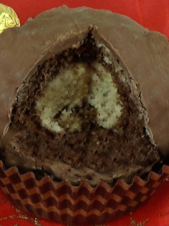 Una foto de Pastelitos sabor Ferrero Rocher