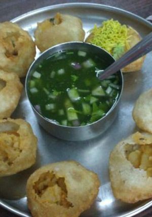 A picture of Pani puri.