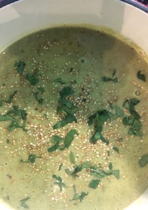 Una foto de Sopa de zapallo italiano (Gajar Shorba)