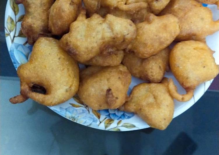 Tea time snack pakoda