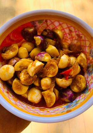 Hình của món Cà pháo trộn sa tế.