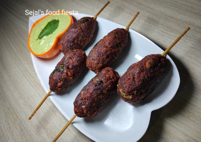 Steps to Prepare Delicious Ragi beetroot kebab with mint dip
