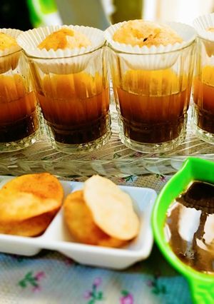 A picture of Pani puri/ gol gappay.