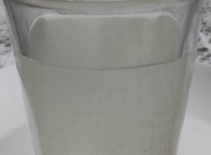 Una foto de Agua de áloe vera y limón 🍋