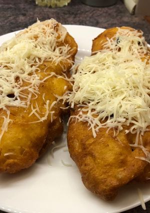 Fenyvesi töltött lángos recept fotója