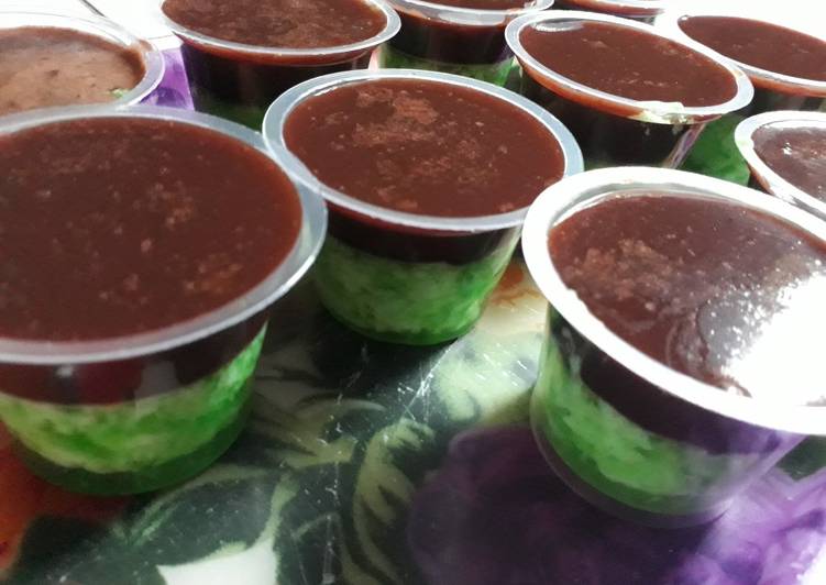 Cara bikin Puding Lumut Pandan Coklat  yang Menggugah Selera