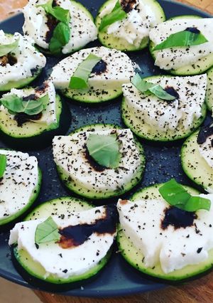 Une photo de Toast de courgette fraîcheur
