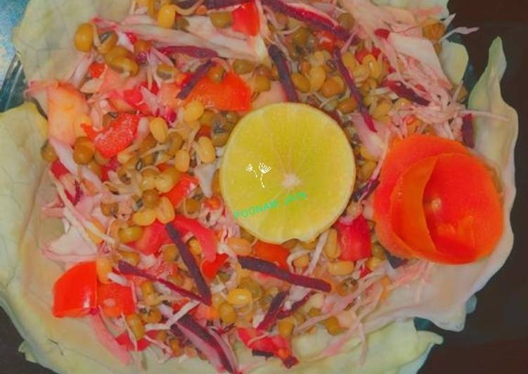 Recipe of Favorite Sprouted moong salad