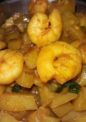 চিংড়ির বাটি চচ্চড়ি (Chingri r Bati Chochori recipe in Bengali) রেসিপির প্রধান ছবি