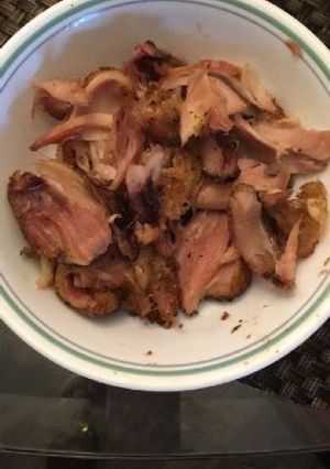 A picture of Shredded grilled chicken.