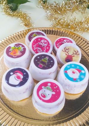 Una foto de Alfajores y Galletas de Almendra, Limón con Transfers Navideño / Sin Gluten