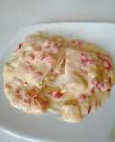 Pechugas rellenas en salsa de pimiento
