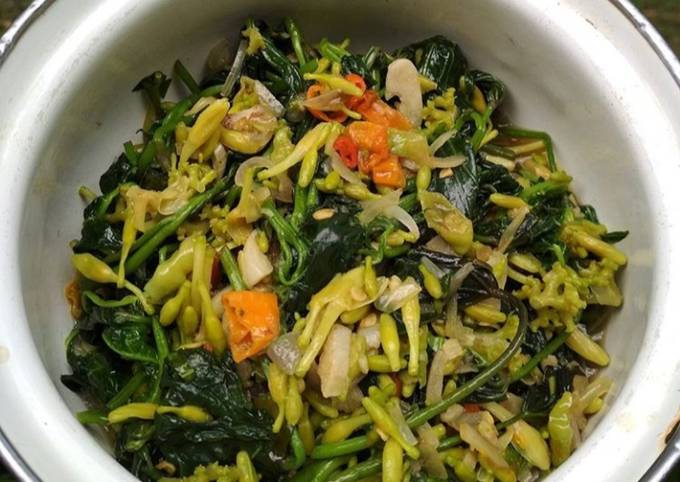 Resep Tumis bunga pepaya daun ubi jalar yang Bisa Manjain Lidah