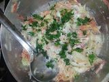 गाजर काकडी ची कोशिंबीर(Gajar Kakdi Koshimbir Recipe In Marathi)