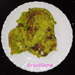 A picture of Peri peri pav cheese omelette.