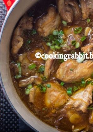 A picture of Chicken adobo.