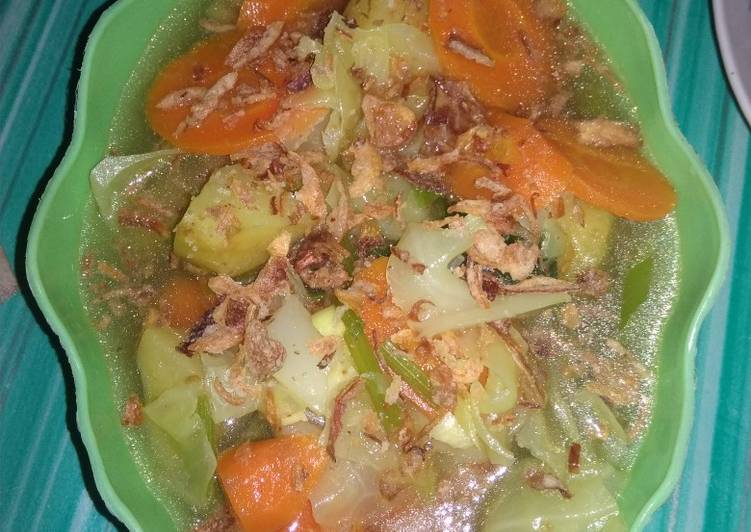 Langkah Mudah untuk Menyiapkan Sup sayur yang Bisa Manjain Lidah