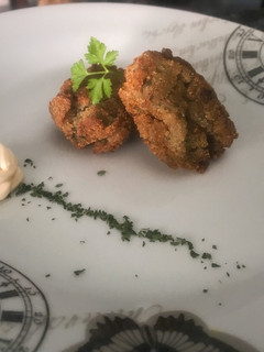 Una foto de Croquetas de berenjena rellenas de queso